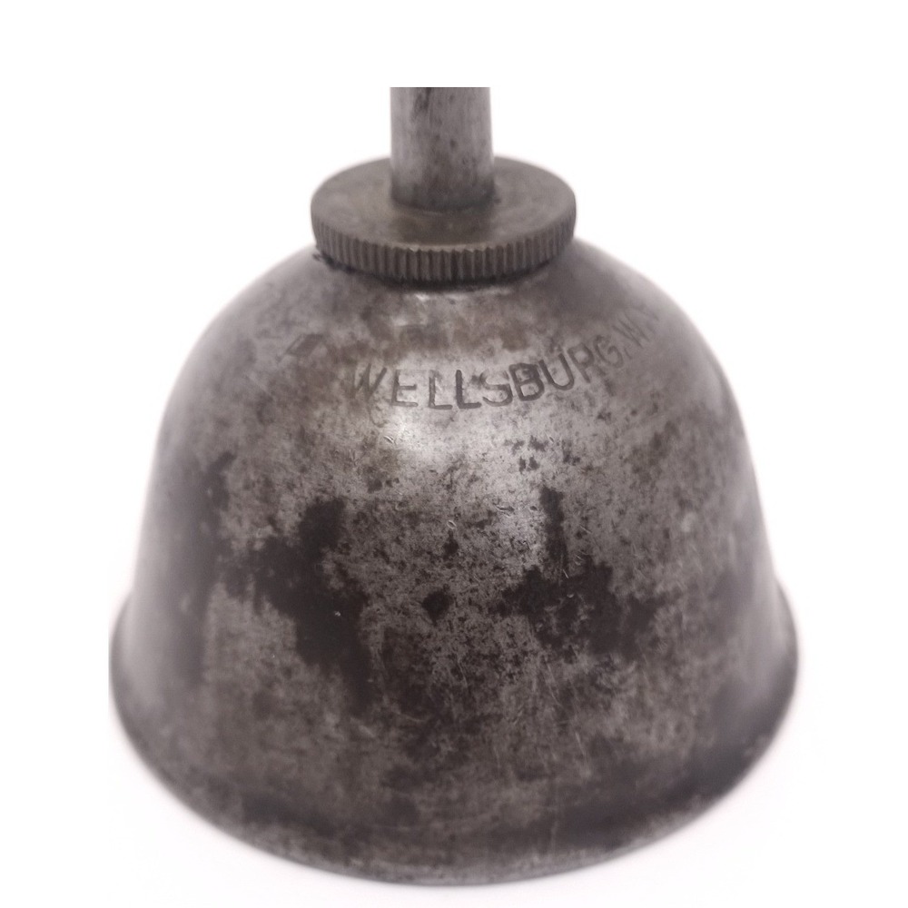 Vintage Wellsburg WV Metal Thumb Pump Oiler Oil Can 6" Tall X 3.5" Dia USA Made - Picture 2 of 9